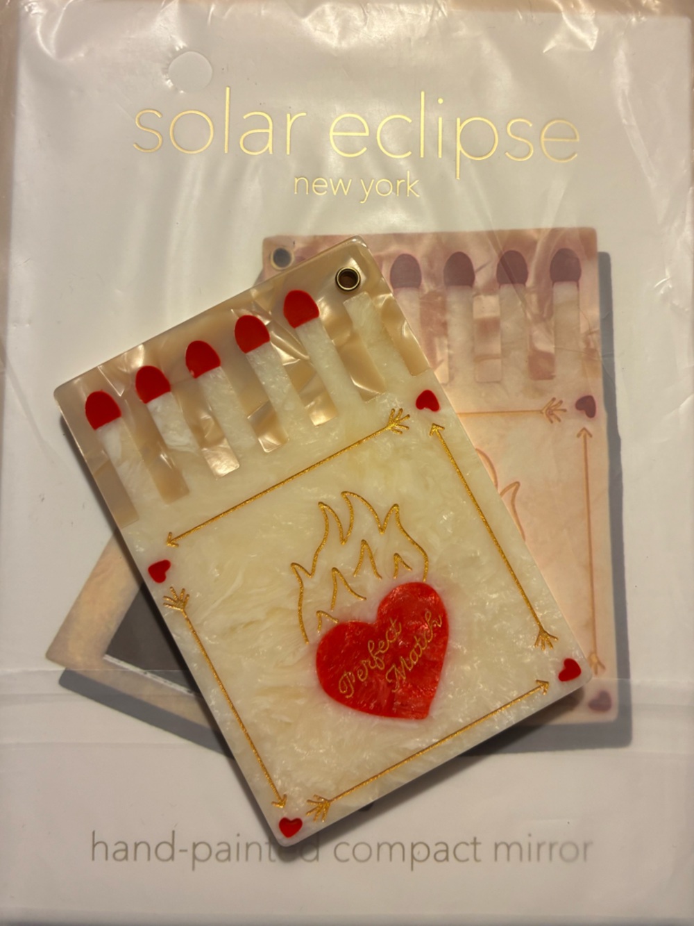 Solar Eclipse Compact ‘Perfect Match’ - Picture 3 of 12